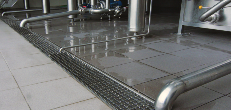 Чистые стоки способствуют контролю мухи